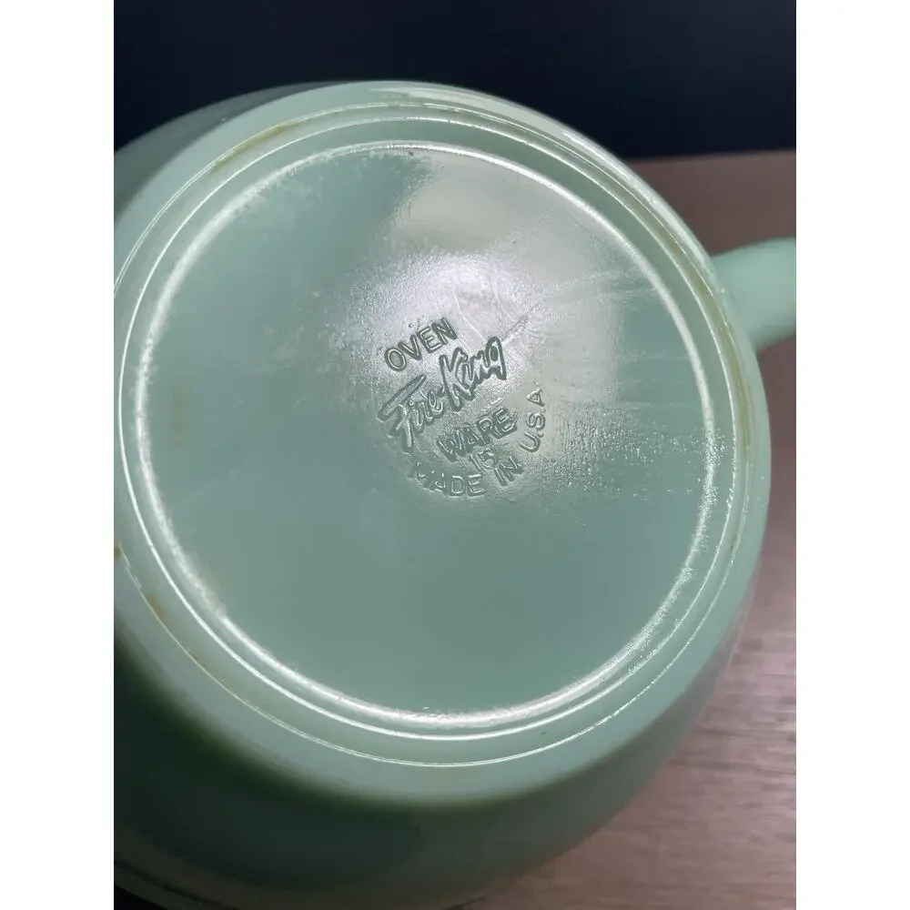 Vintage Fire-King Jadeite Batter Bowl 7.5” Mixing Bowl Pour Spout Hairline